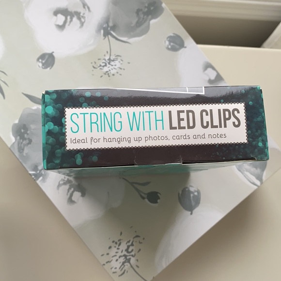 LED display for photos, cards, notes | String with LED clips - Picture 3 of 3